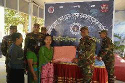 রাঙ্গামাটি নানিয়ারচর সেনা জোন কর্তৃক শীতবস্ত্র ও নগদ অর্থ প্রদান