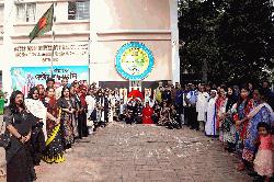 ভাষা শহিদদের প্রতি নটর ডেম বিশ্ববিদ্যালয়ের গভীর শ্রদ্ধা প্রদর্শন