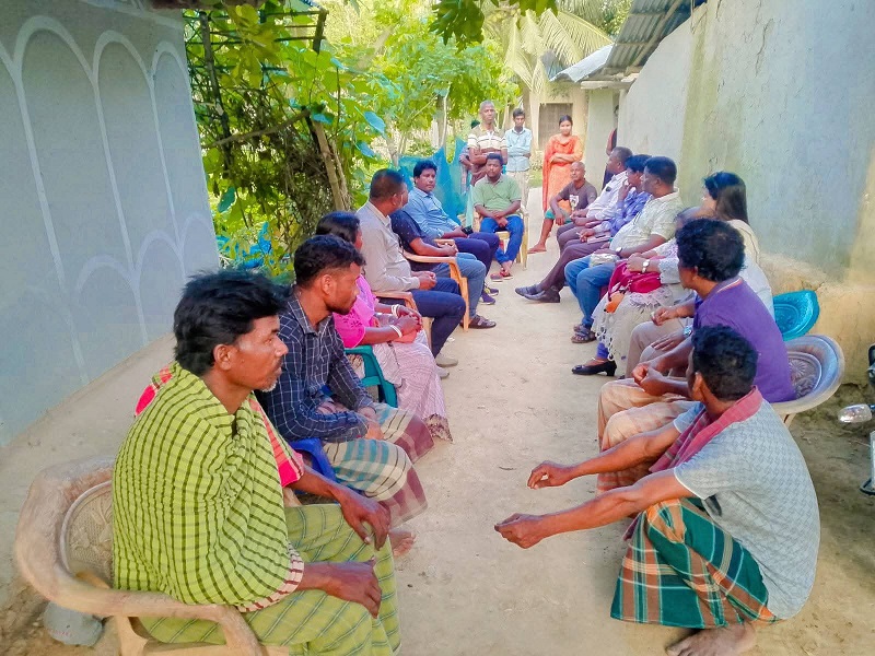 নবাবগঞ্জে হাসঁ মারা নিয়ে অভিযোগকে কেন্দ্র করে সাঁওতাল সম্প্রদায়ের তরুন ফিলিমন এর উপর হামলা ও হত্যাচেষ্টা