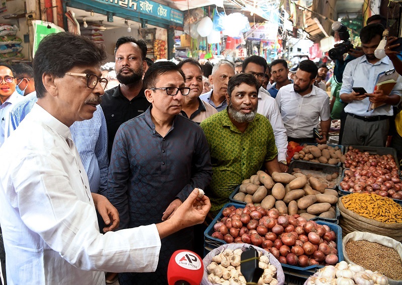 কাঁচামরিচ আমদানির অনুমতি : দুই থেকে পাঁচ দিনের মধ্যে দাম সহনীয় পর্যায়ে নামার আশা প্রকাশ